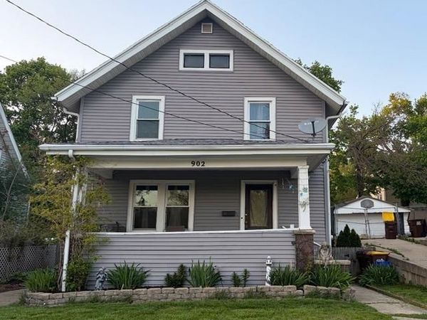 902 10th Avenue, ROCKFORD, IL 61104