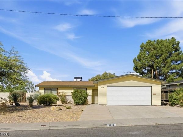 1214 Arapaho Way , Boulder City, NV 89005