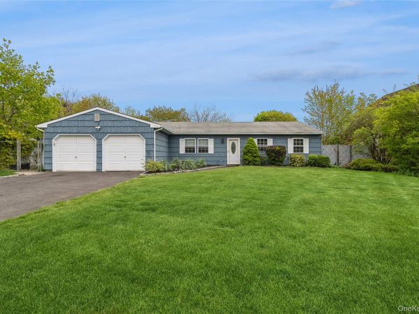 7 Austin Street, Bellport, NY 11713