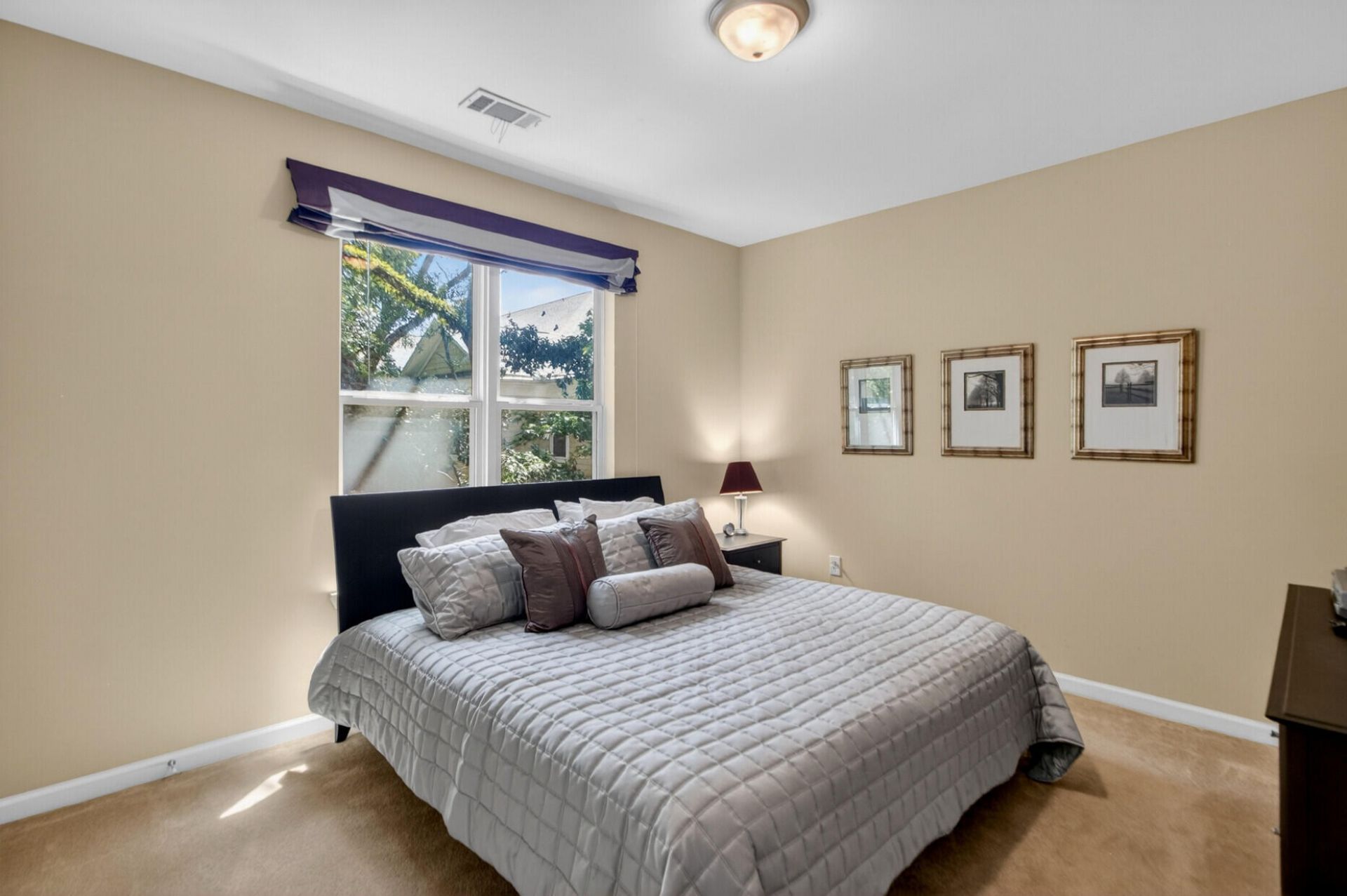 300 Bucksley Lane Photo 10