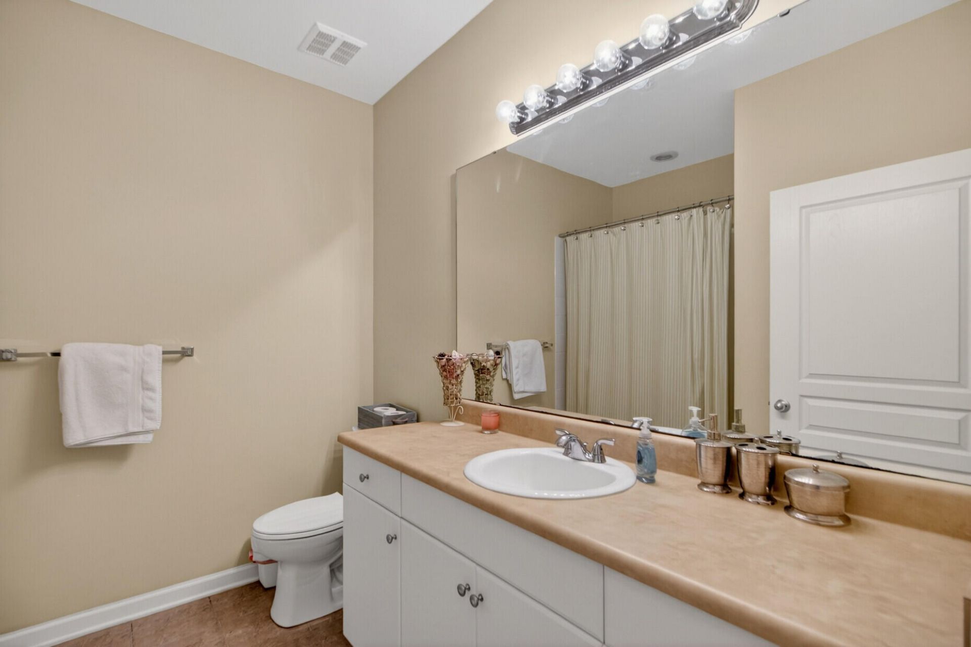 300 Bucksley Lane Photo 18