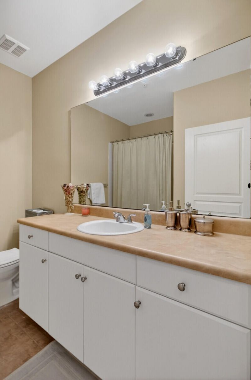 300 Bucksley Lane Photo 19