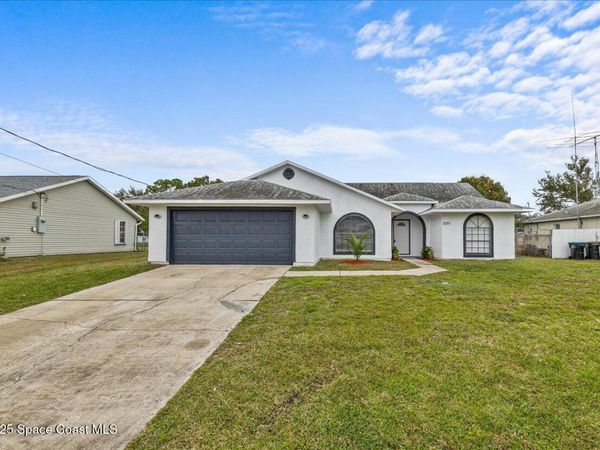 1051 Flower Street NW , Palm Bay, FL 32907