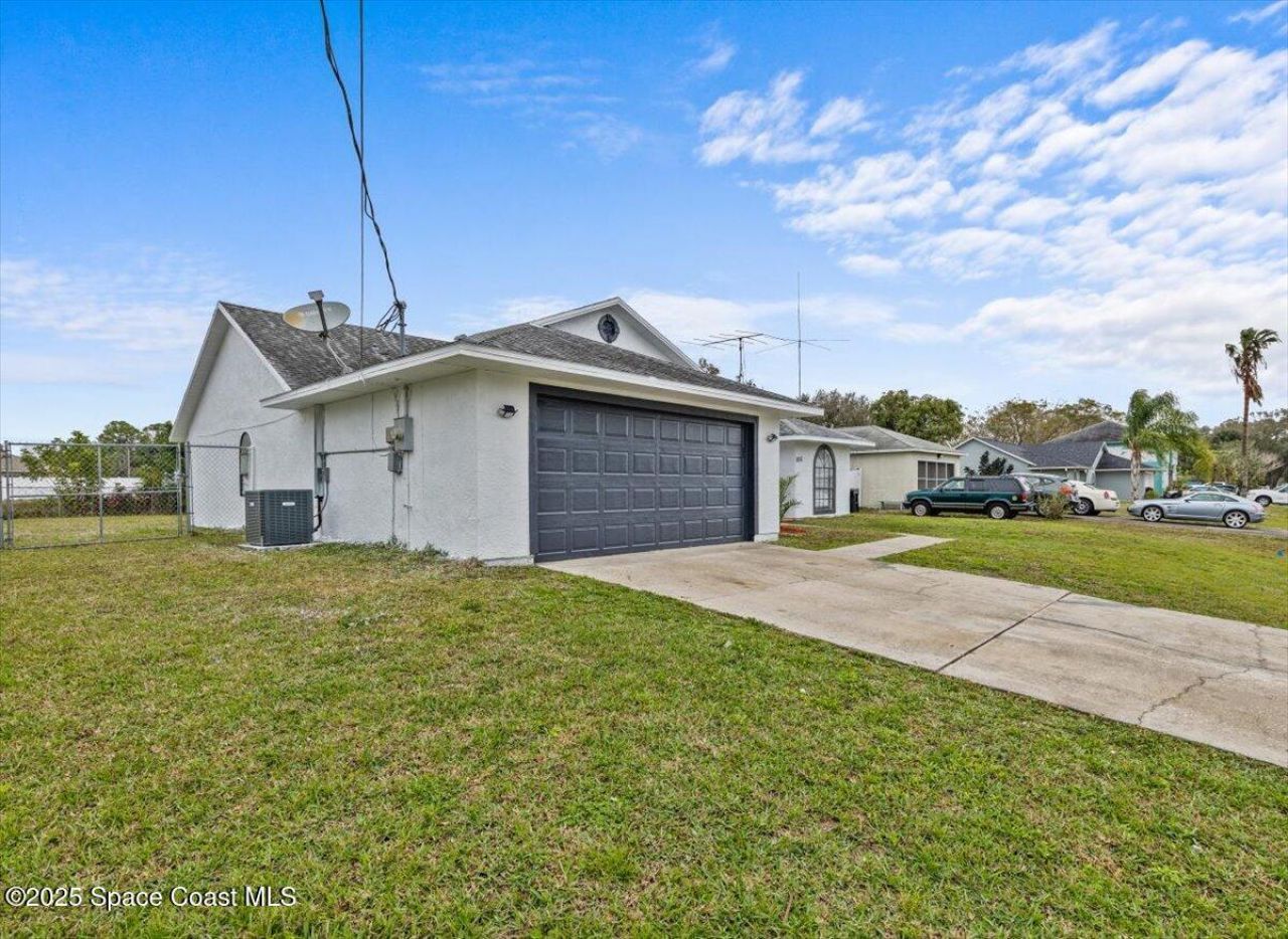 1051 Flower Street Nw, Palm Bay, FL 32907 Photo