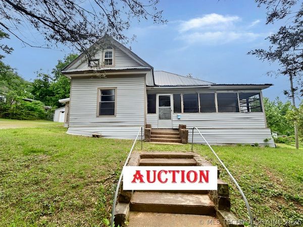 500 W Avenue D , Heavener, OK 74937