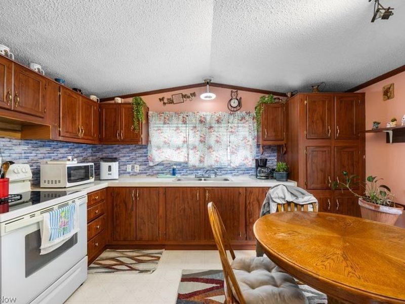 107 Township Road 810, Unit 11, West Salem, OH 44287 Photo 13