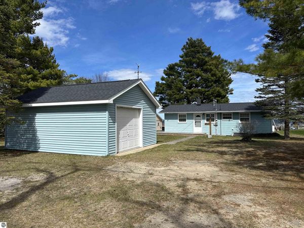 7724 US-23 N, Oscoda, MI 48750