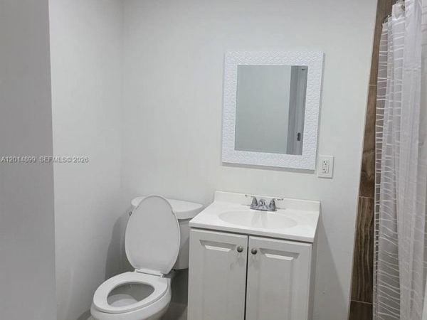 511 NW 62nd Ave, Miami, FL 33126