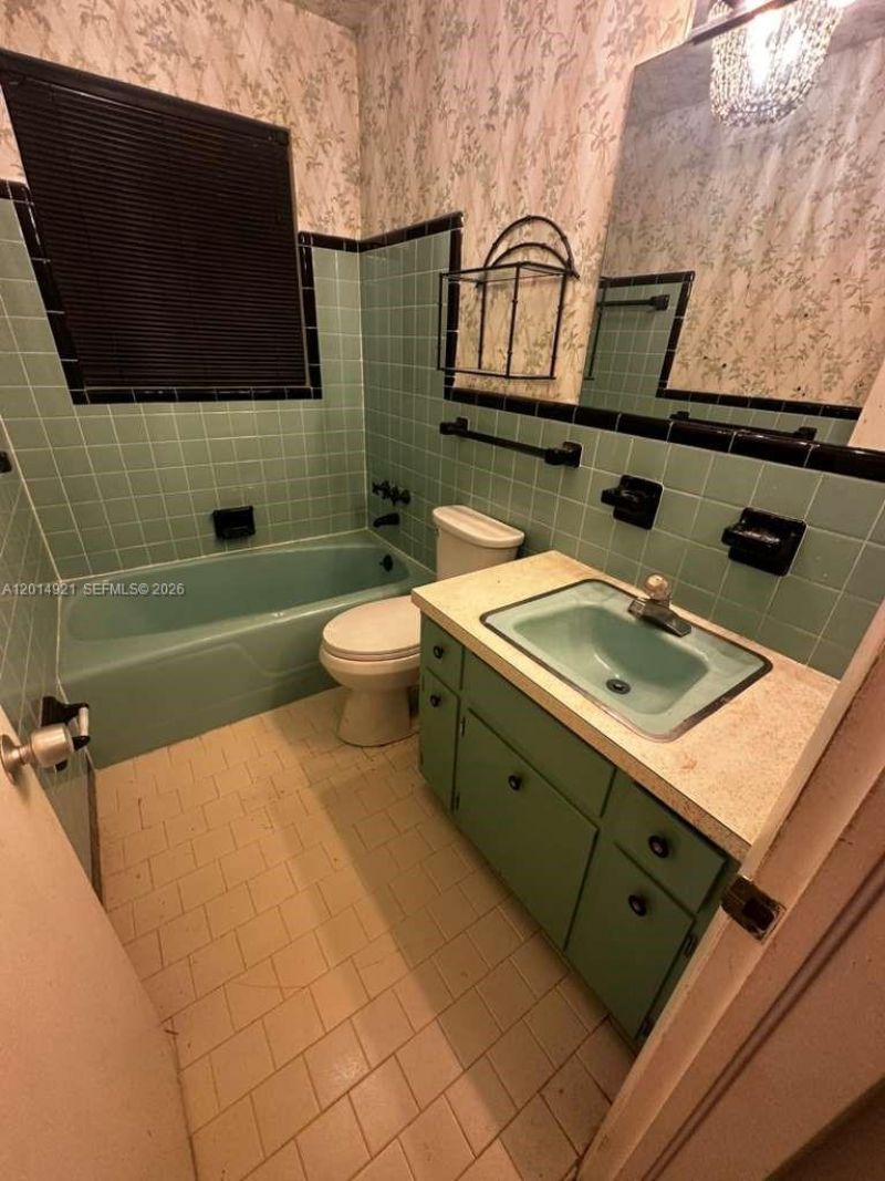 470 NE 45th St , Boca Raton, FL 33431 Photo