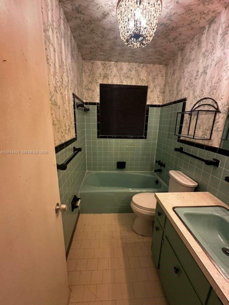 470 NE 45th St , Boca Raton, FL 33431 Photo