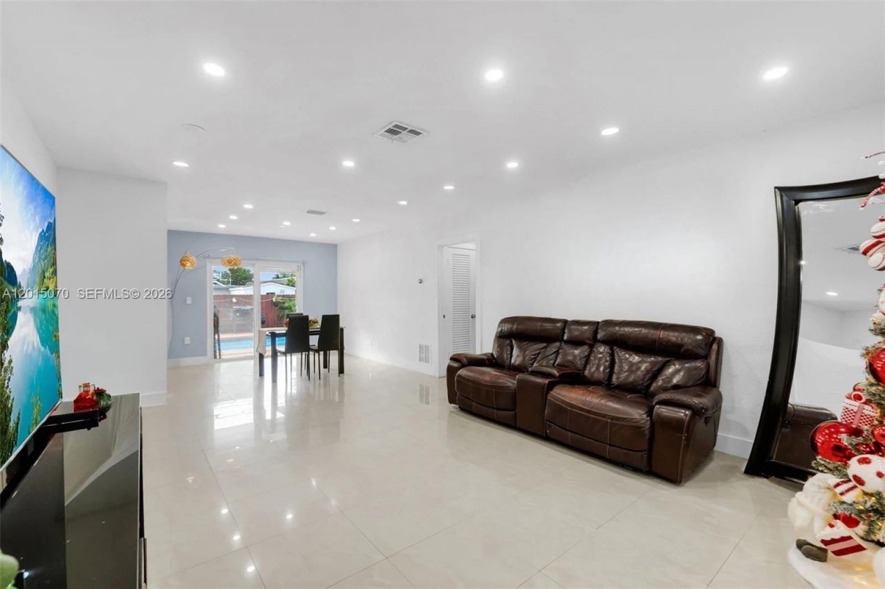 1820 N 27th Ave, Hollywood, FL 33020 Photo