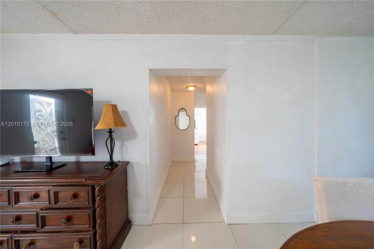 1678 SW 11th St, Unit 1, Miami, FL 33135 Photo