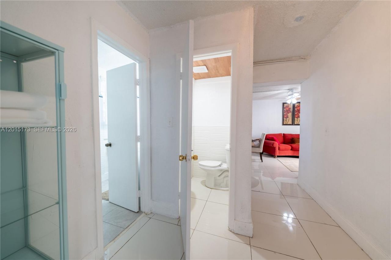1678 SW 11th St, Unit 1, Miami, FL 33135 Photo
