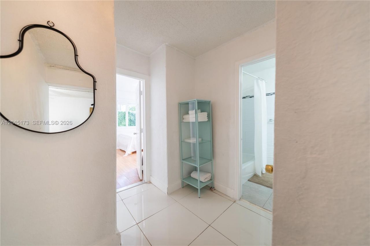 1678 SW 11th St, Unit 1, Miami, FL 33135 Photo