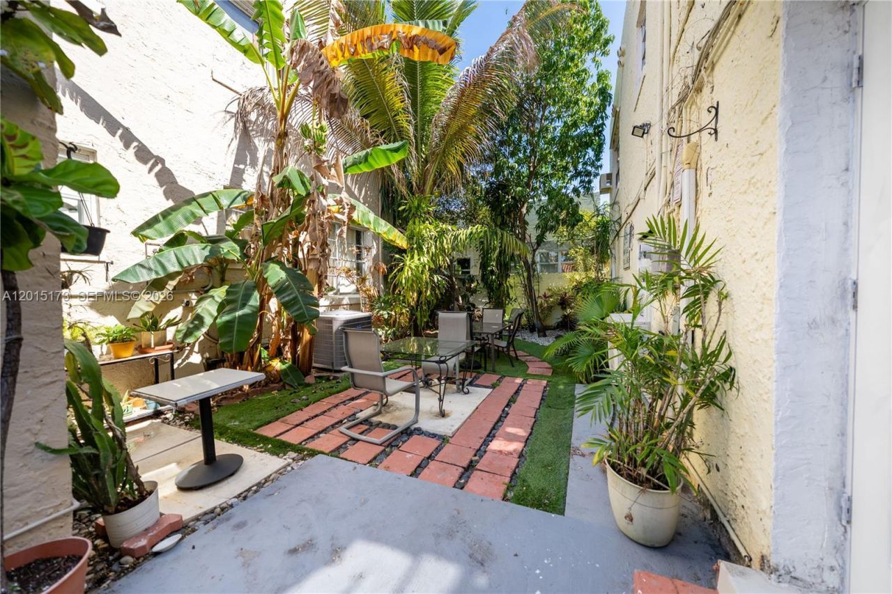1678 SW 11th St, Unit 1, Miami, FL 33135 Photo