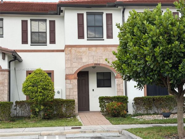 10606 W 33rd Way , Unit 10606, Hialeah, FL 33018