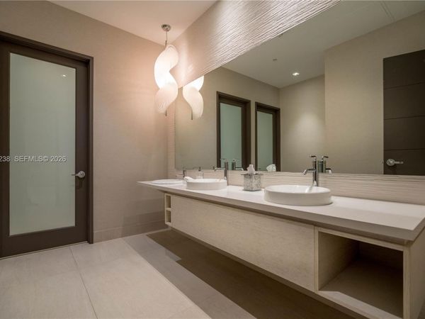 17301 Biscayne Blvd , Unit 203, North Miami Beach, FL 33160