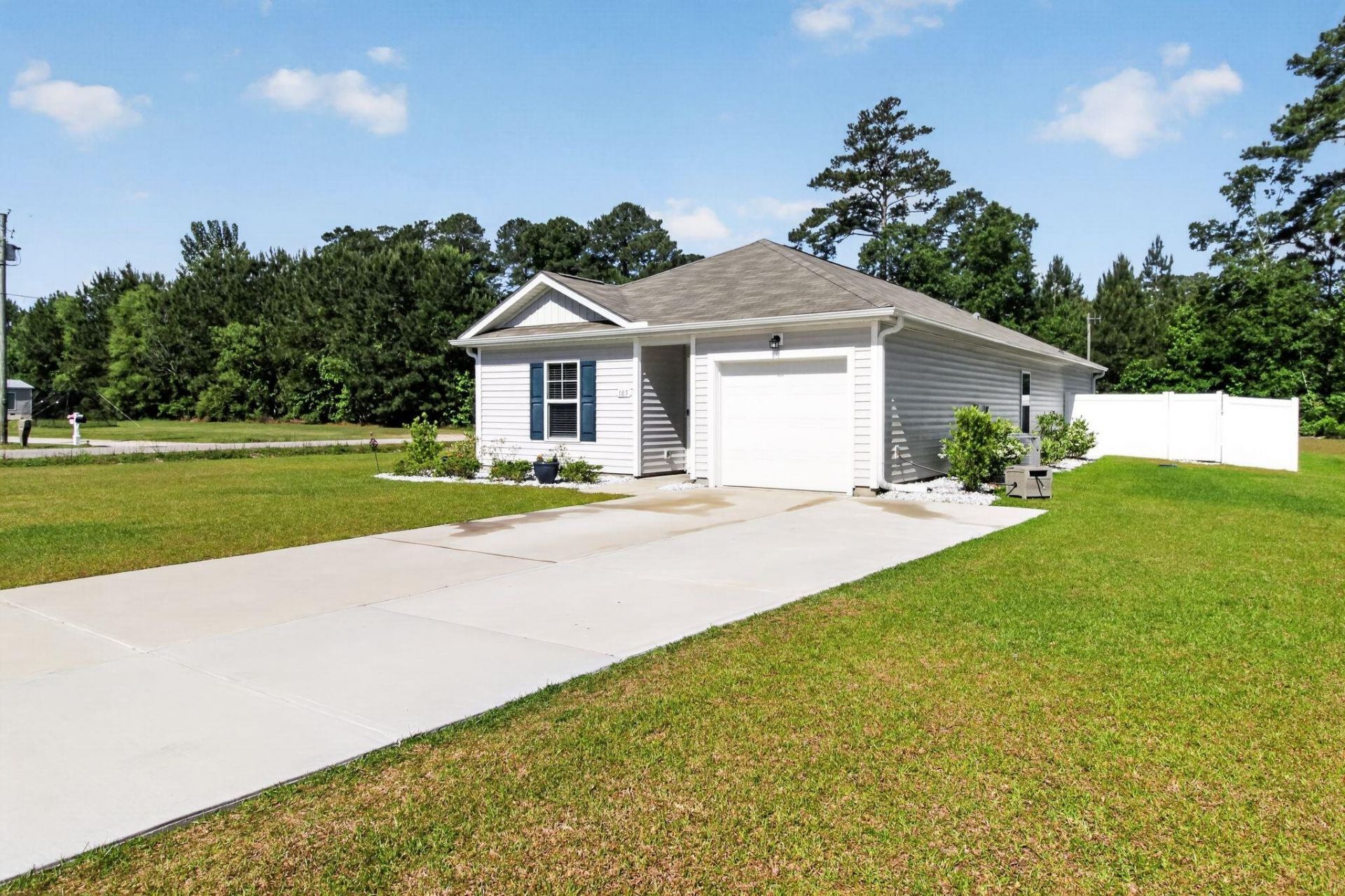 105 Brittmore Park Pl. Photo 13