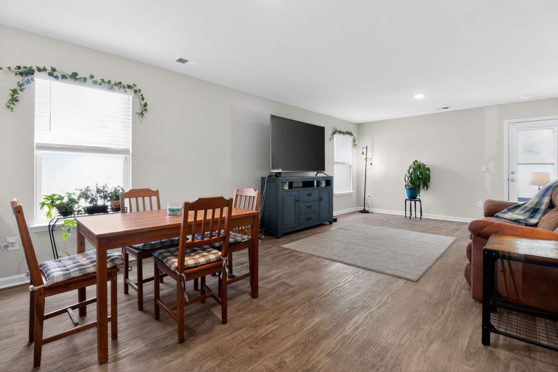 105 Brittmore Park Pl. Photo 8