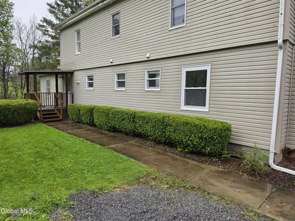 112 Carriage House Lane, Fultonham, NY 12071