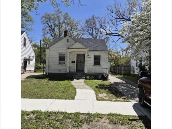 19946 Strasburg Street, Detroit, MI 48205