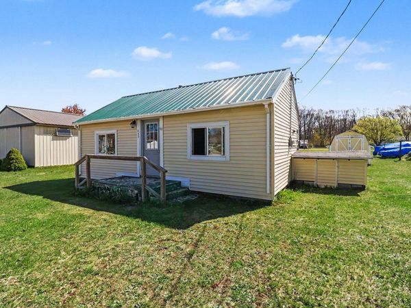 203 5th Street, Eastlake, MI 49626