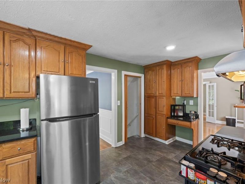 956 Englewood Road, Cleveland Heights, OH 44121 Photo 10
