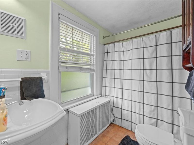 956 Englewood Road, Cleveland Heights, OH 44121 Photo 18