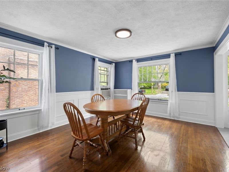 956 Englewood Road, Cleveland Heights, OH 44121 Photo 4