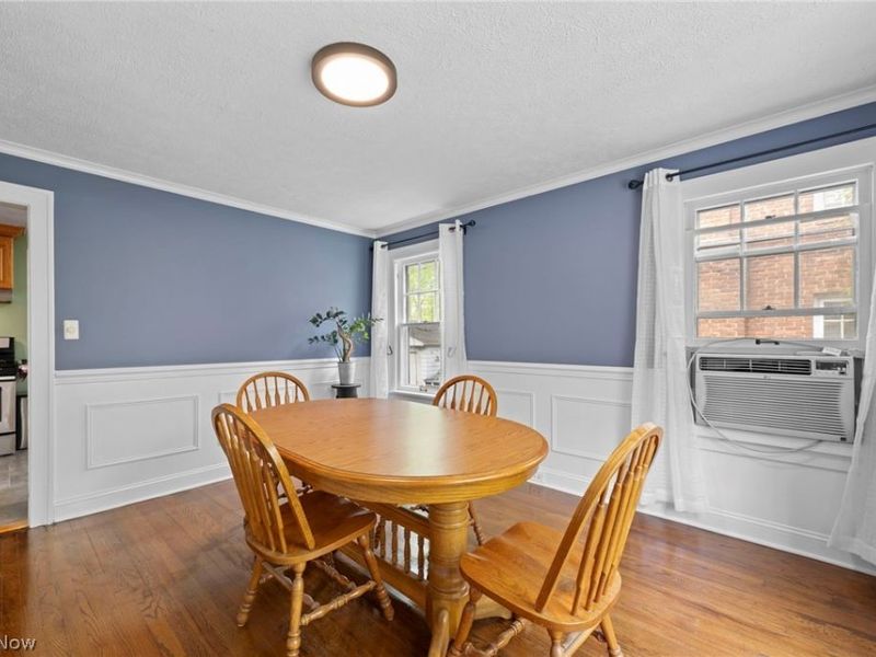 956 Englewood Road, Cleveland Heights, OH 44121 Photo 5