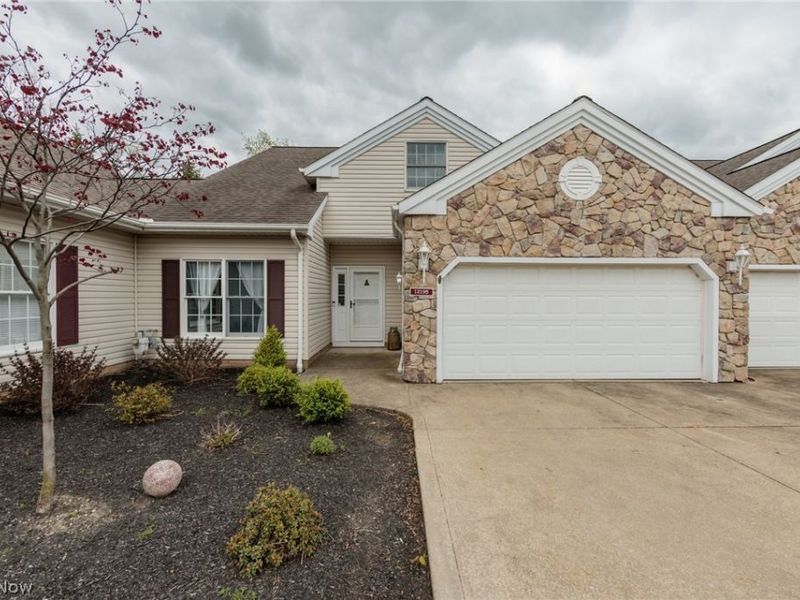 12195 Pheasant Run Circle, North Royalton, OH 44133 Photo 1