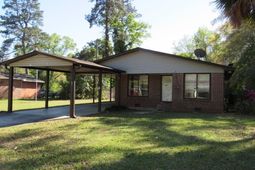 516 Rosewood Drive photo 4