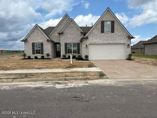 3114 E Camilla Circle, Lake Cormorant, MS 38641