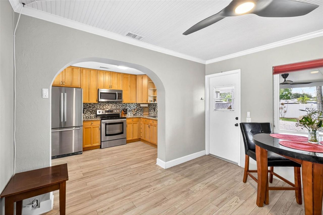 5519 Commonwealth Avenue N, Saint Petersburg, FL 33703 Photo