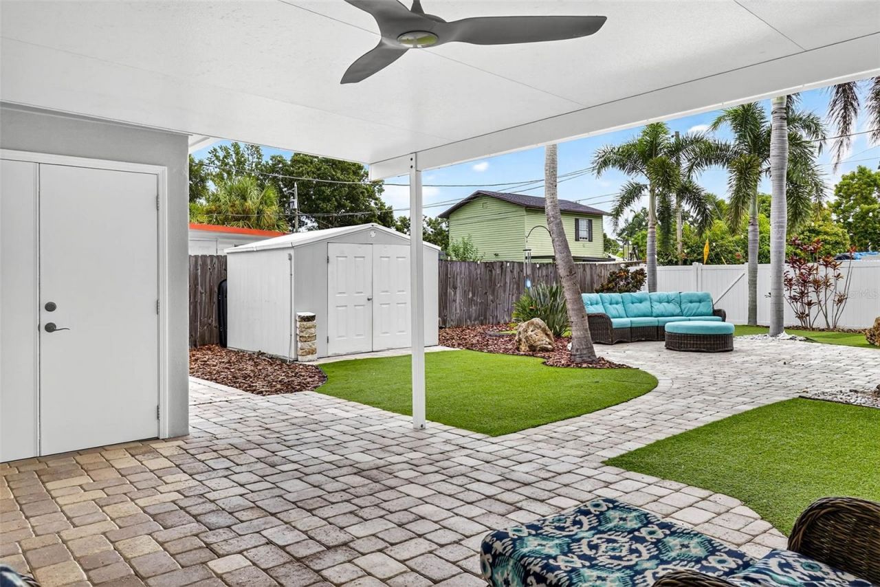 5519 Commonwealth Avenue N, Saint Petersburg, FL 33703 Photo