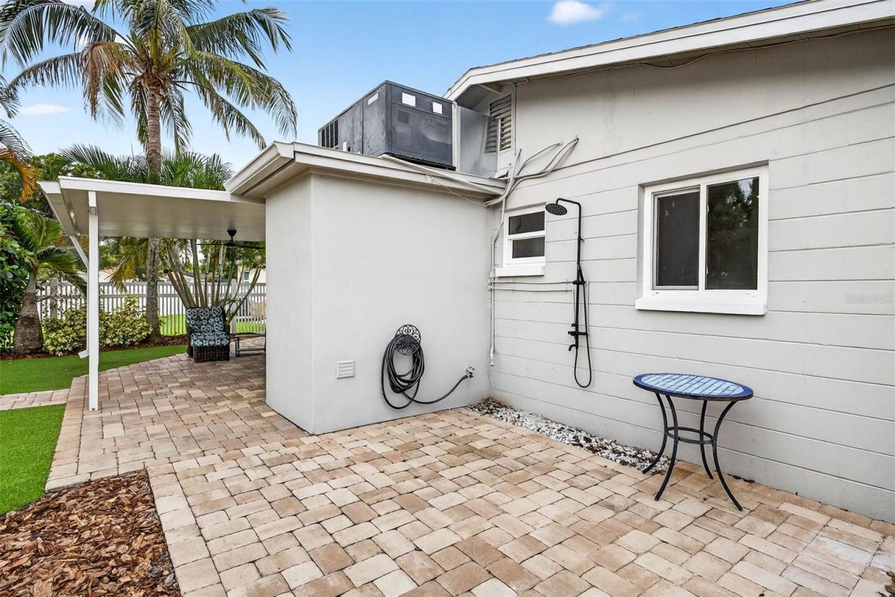 5519 Commonwealth Avenue N, Saint Petersburg, FL 33703 Photo