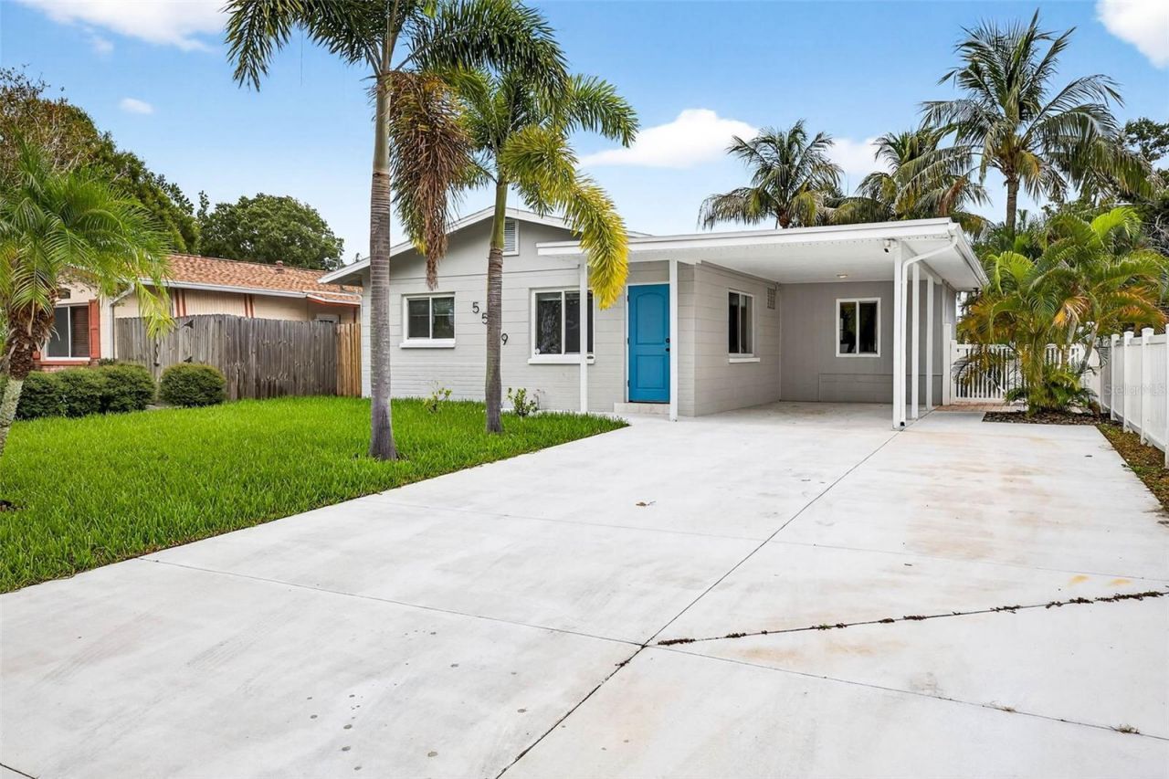 5519 Commonwealth Avenue N, Saint Petersburg, FL 33703 Photo