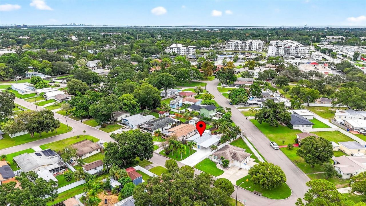 5519 Commonwealth Avenue N, Saint Petersburg, FL 33703 Photo