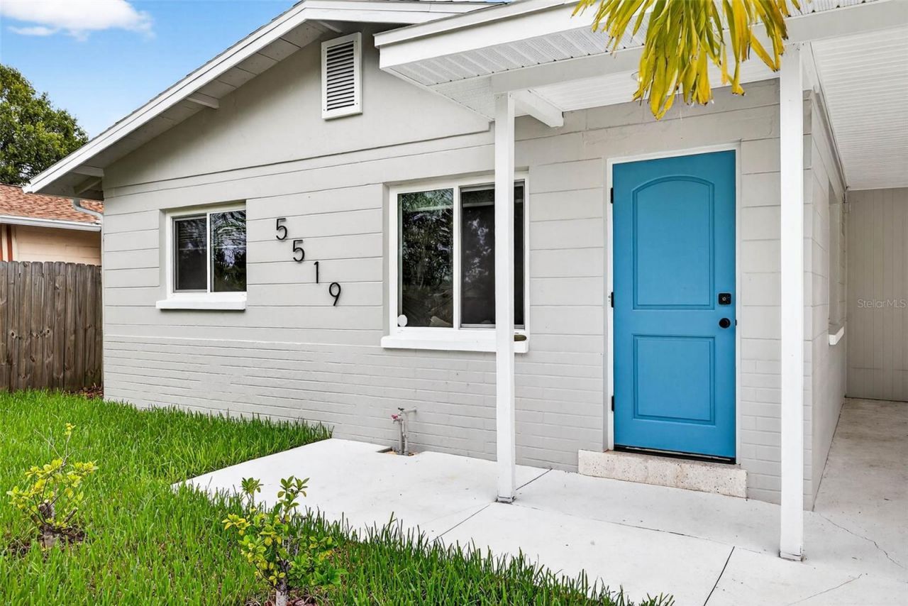 5519 Commonwealth Avenue N, Saint Petersburg, FL 33703 Photo