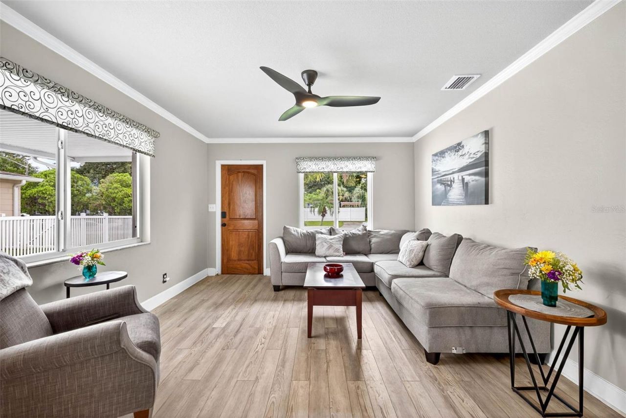 5519 Commonwealth Avenue N, Saint Petersburg, FL 33703 Photo