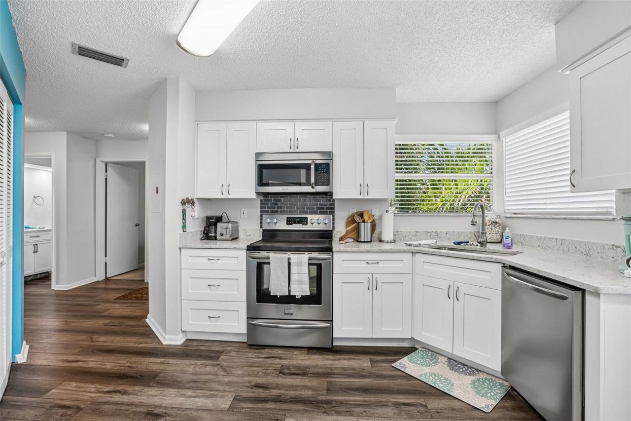 6085 Bahia Del Mar Boulevard, Unit 204, Saint Petersburg, FL 33715 Photo