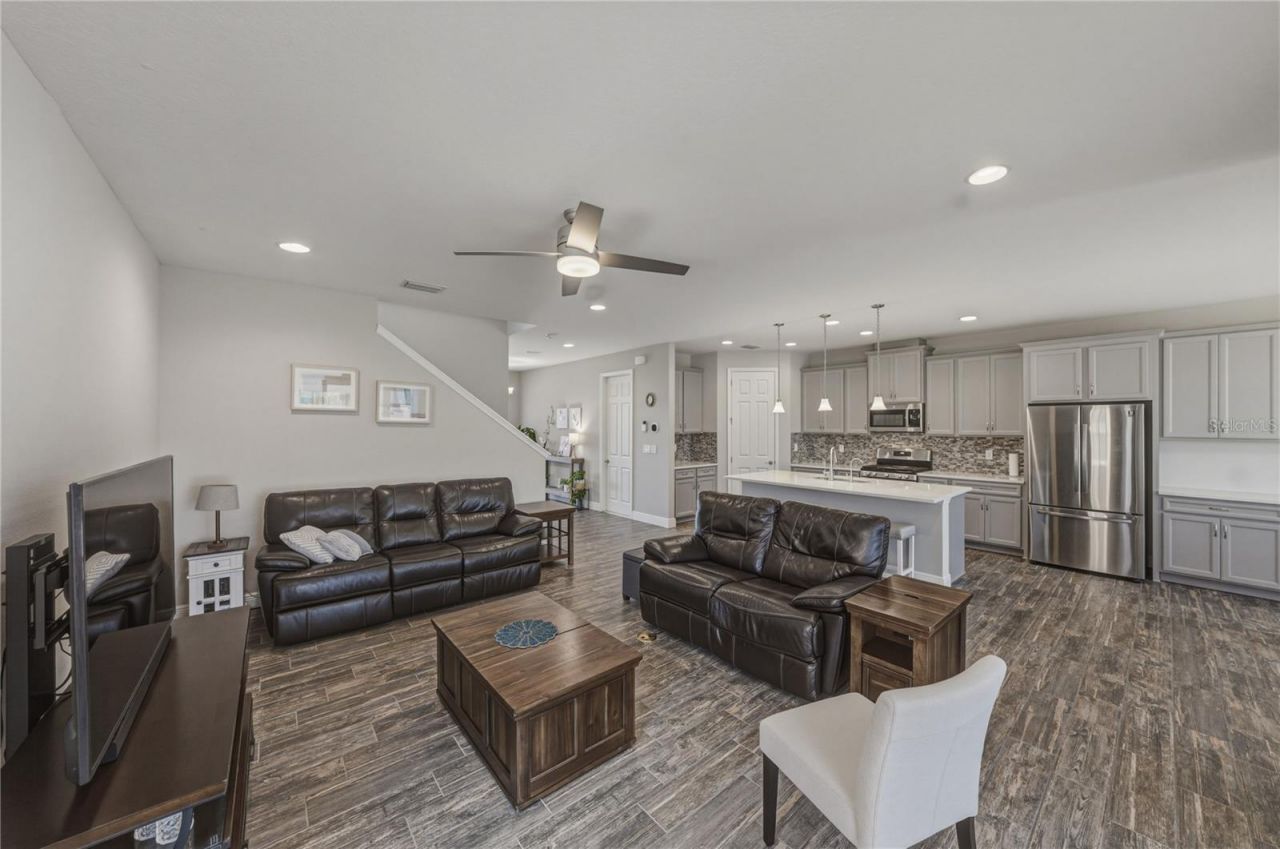 14633 Red Castle Avenue, Lithia, FL 33547 Photo