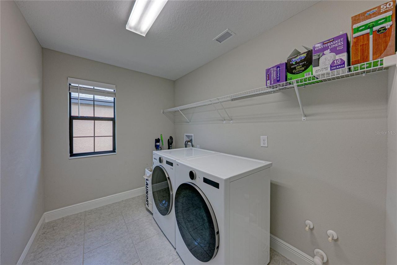14633 Red Castle Avenue, Lithia, FL 33547 Photo