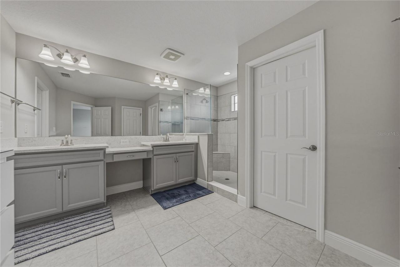 14633 Red Castle Avenue, Lithia, FL 33547 Photo