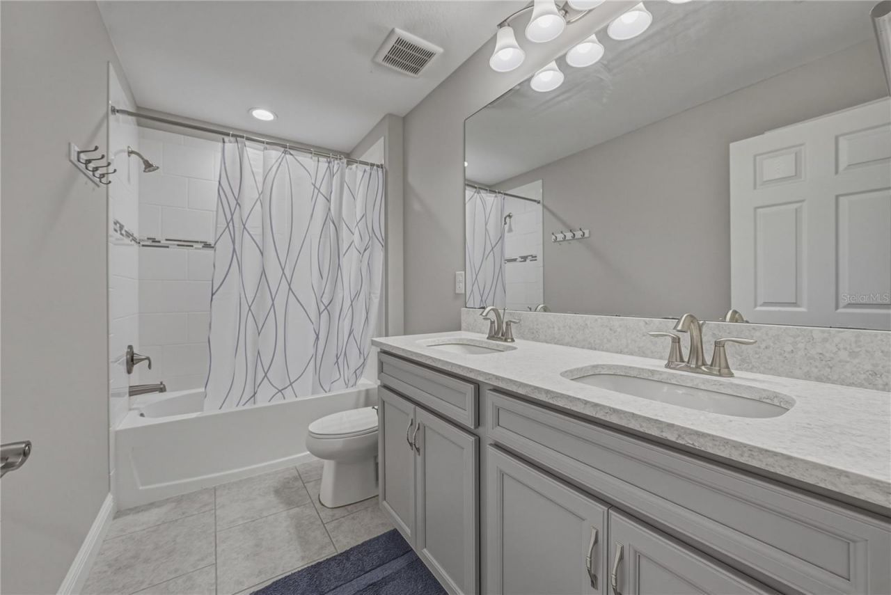 14633 Red Castle Avenue, Lithia, FL 33547 Photo