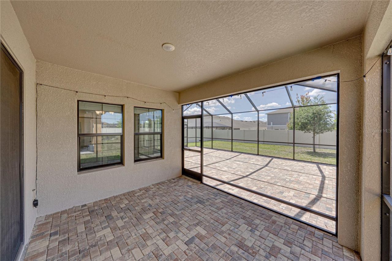 14633 Red Castle Avenue, Lithia, FL 33547 Photo