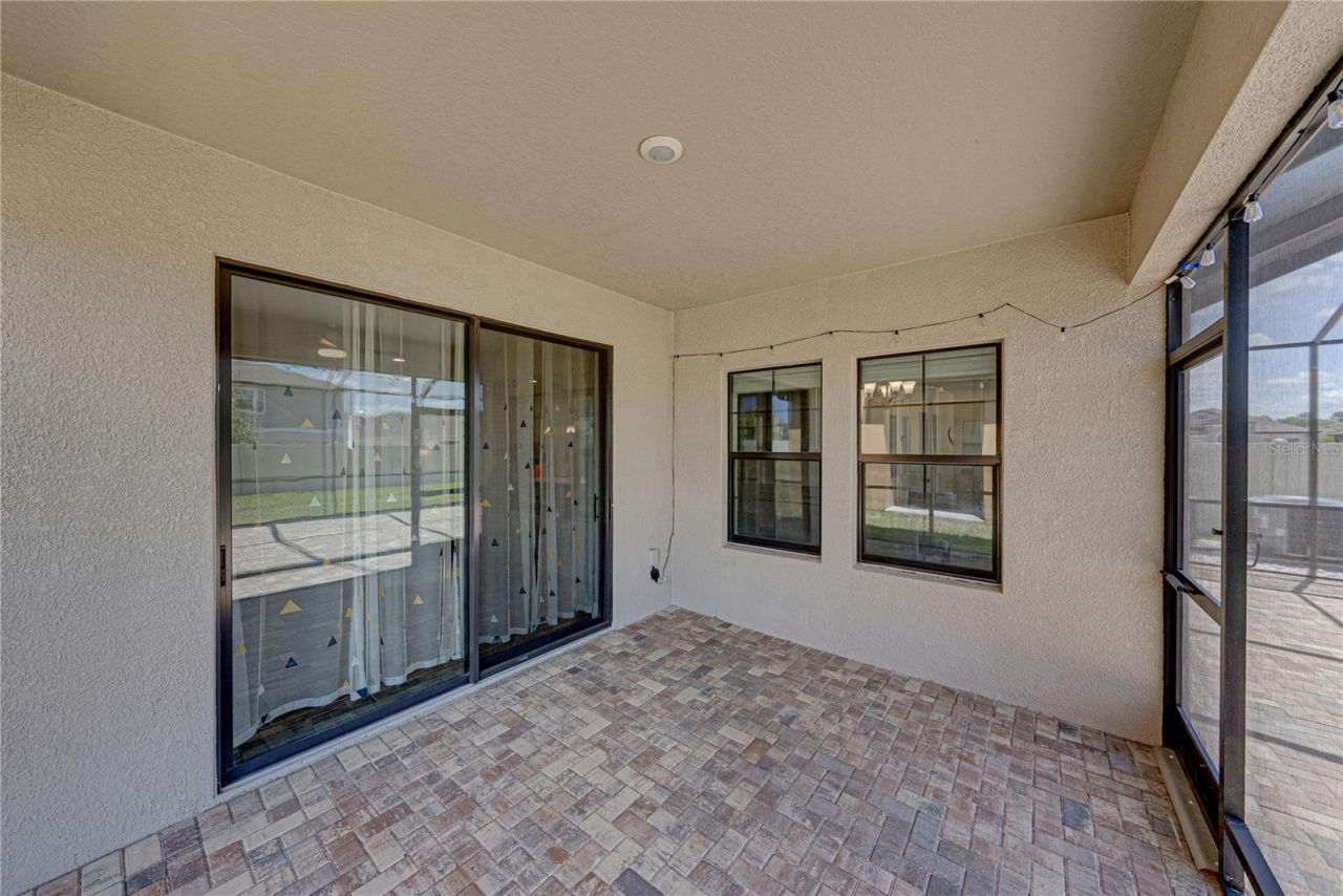 14633 Red Castle Avenue, Lithia, FL 33547 Photo