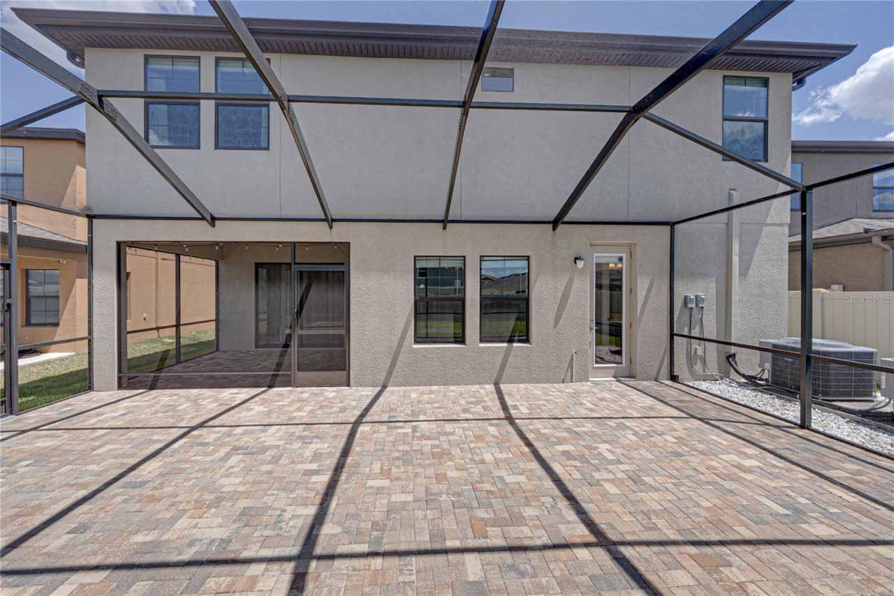 14633 Red Castle Avenue, Lithia, FL 33547 Photo
