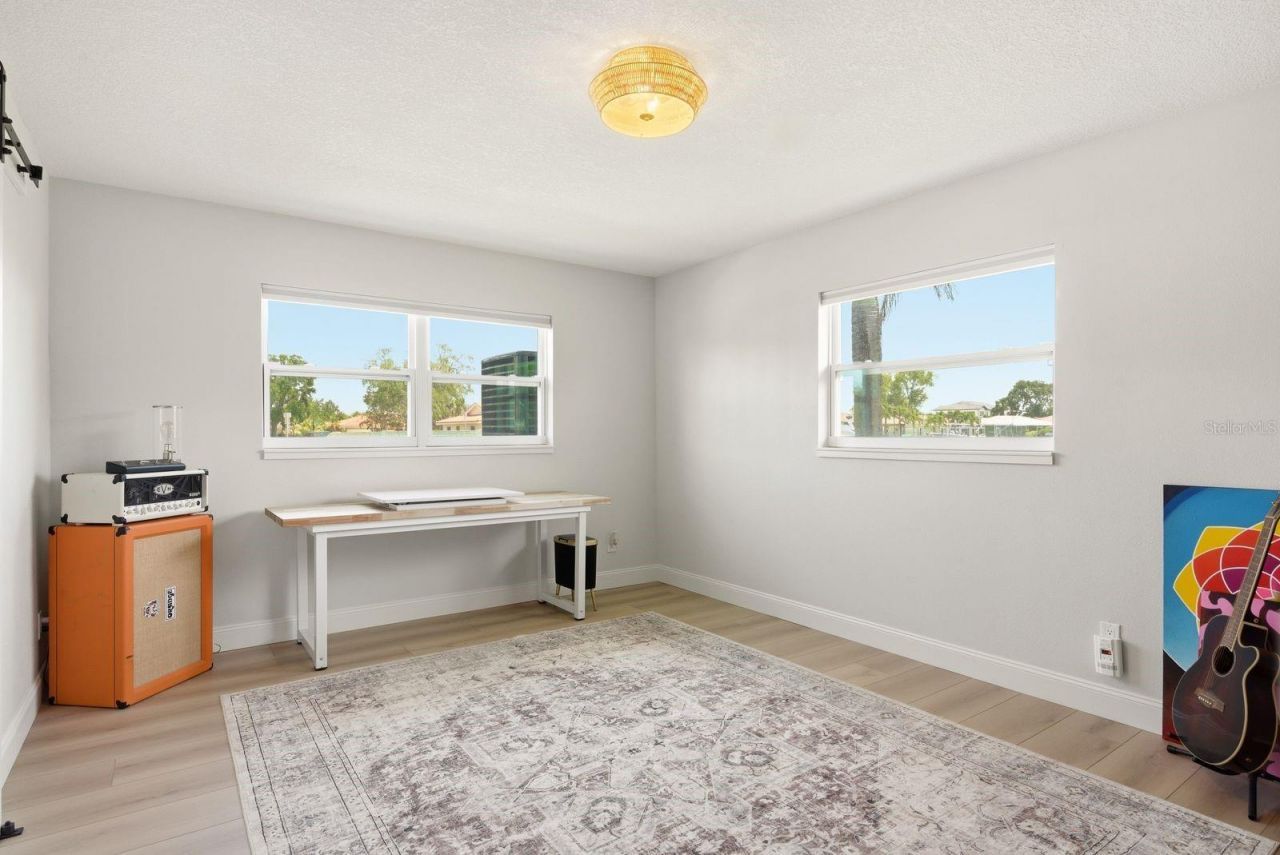 2000 Kansas Avenue Ne, Saint Petersburg, FL 33703 Photo