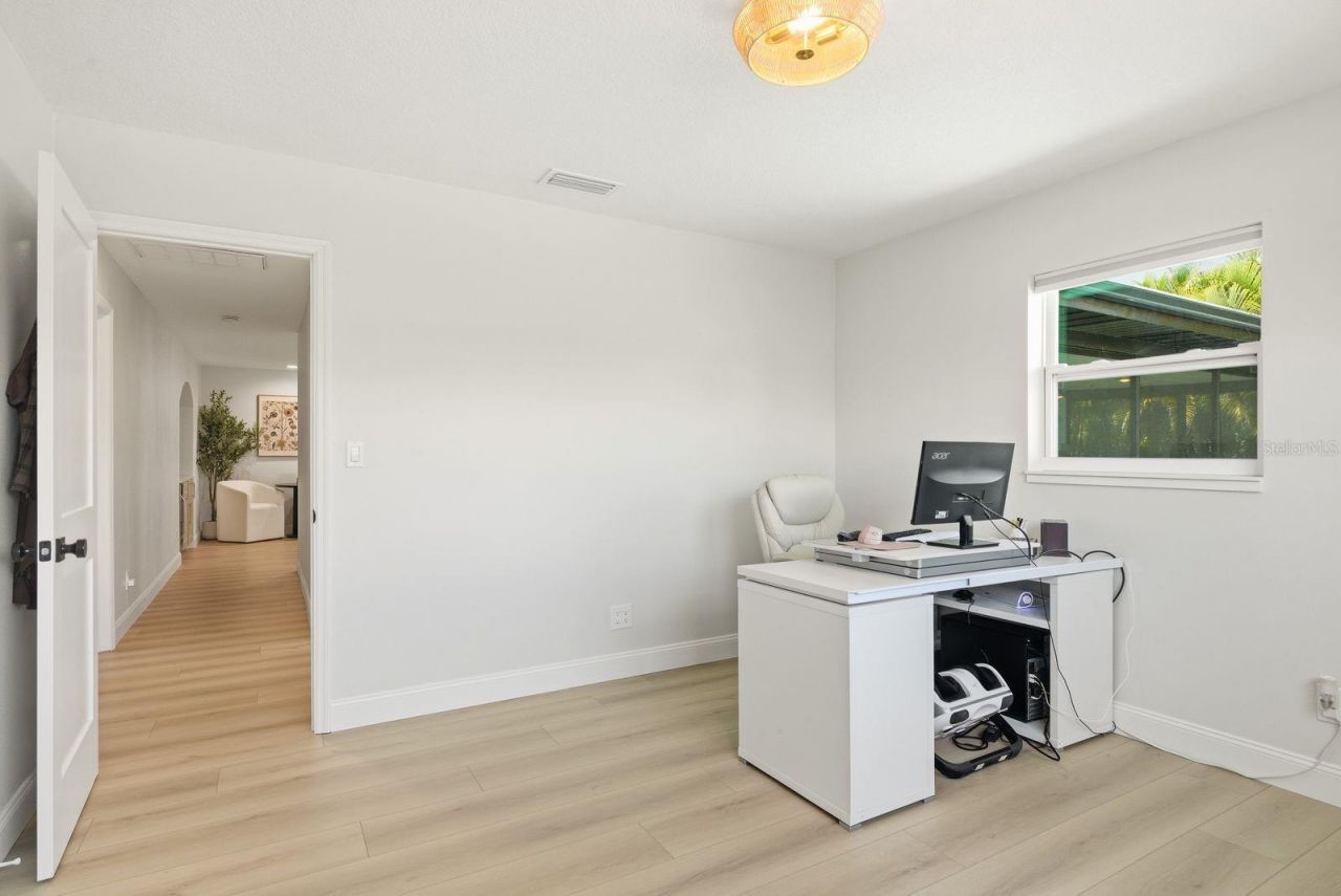 2000 Kansas Avenue Ne, Saint Petersburg, FL 33703 Photo